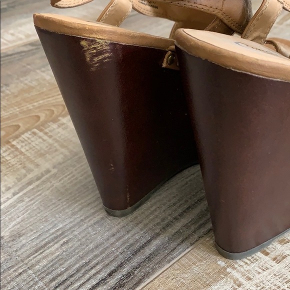 Candie’s Tan and Brown Wedges - Picture 5 of 5